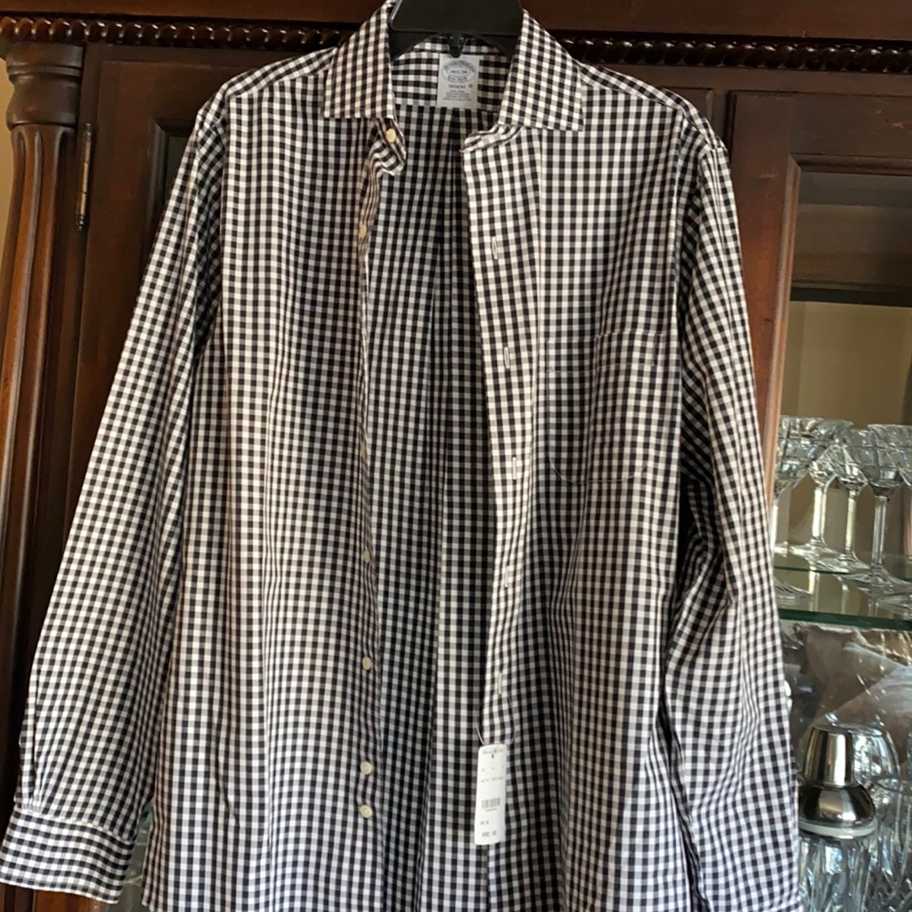 Brooks Brothers men’s shirt 14 1/2 -34